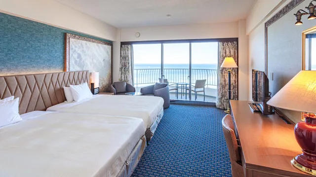 غرفة بريميير بريميوم بسريرين منفصلين بإطلالة على البحر، Okinawa Kariyushi Beach Resort Ocean Spa 1/1