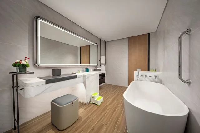 Crowne Plaza Sanya Yazhou Bay by IHG، سانيا 50/50
