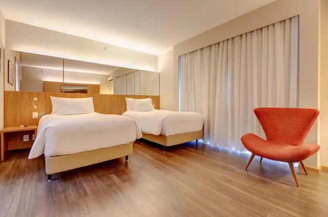 Executive, Twin Beds, Street View, Radisson Blu Sao Paulo 2/5