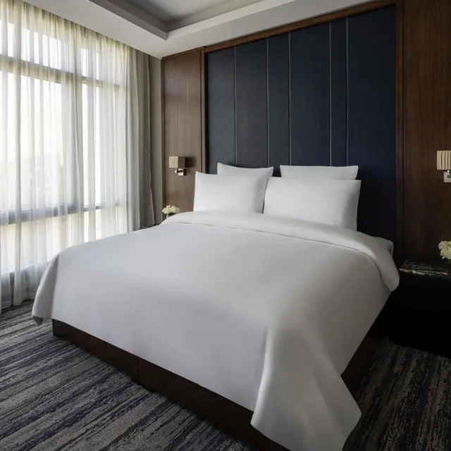 إقامة ديلوكس بسرير كينج بغرفتي نوم، فندق وريزيدنس موفنبيك الرياض(Movenpick Hotel & Residences Riyadh) 1/8