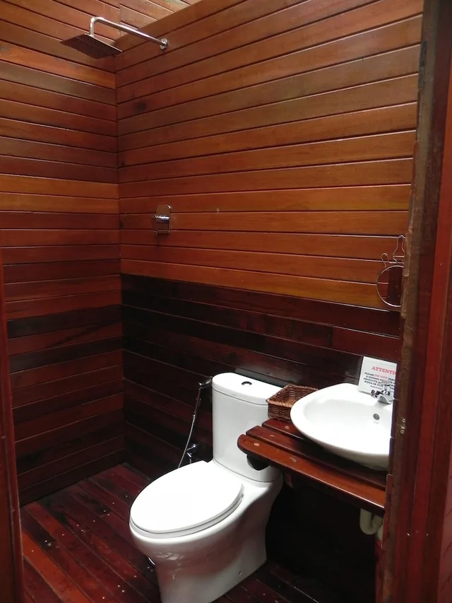 سكن مشترك مختلط ديلوكس بأسرّة بطابقين، Borneo Natural Sukau Bilit Resort 1/2