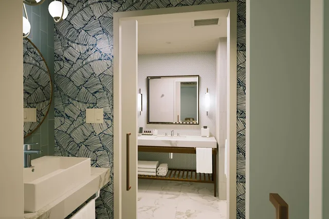 Junior Suite, Studio, King Bed, Sofa، Walt Disney World Swan Reserve 10/10