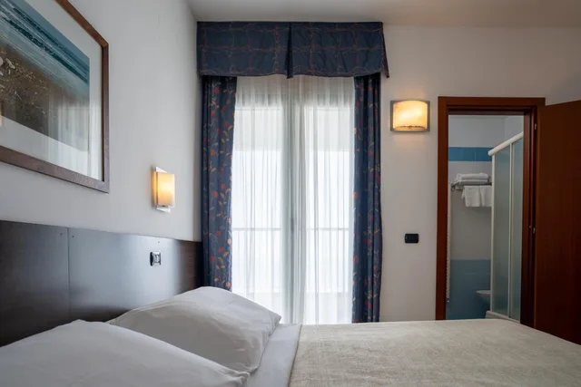 غرفة بسرير مزدوج أو سريرين منفصلين بإطلالة على البحر، Hermitage Hotel Club And Spa 2/10