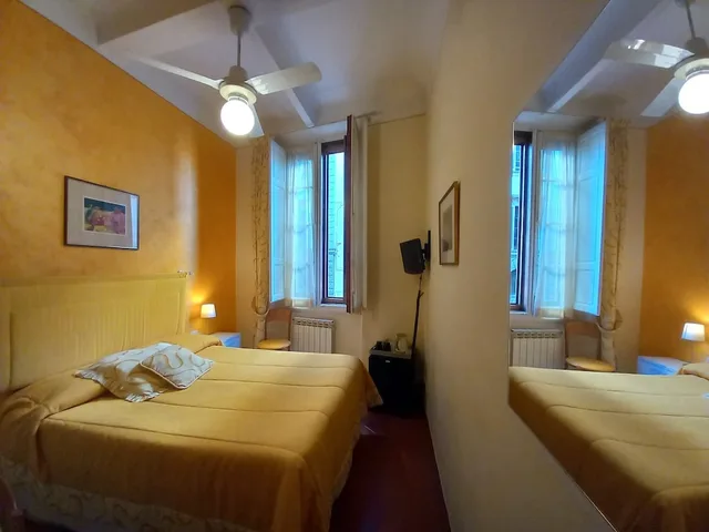 غرفة كومفورت مفردة بحمام خاص، Tourist House 2/10