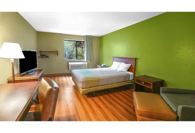 2 Full Beds - Smoking، Motel6 Morehead, KY 10/10