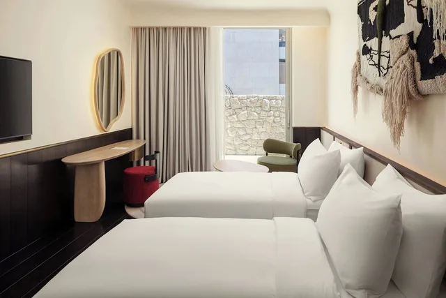 غرفة سوبيريور بسرير كينج بإطلالة على الجبل بشرفة، Place on the Bay 5/7
