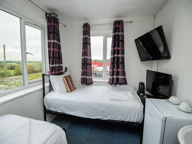 غرفة قياسية بسريرين، OYO Chriss Motel 1/1