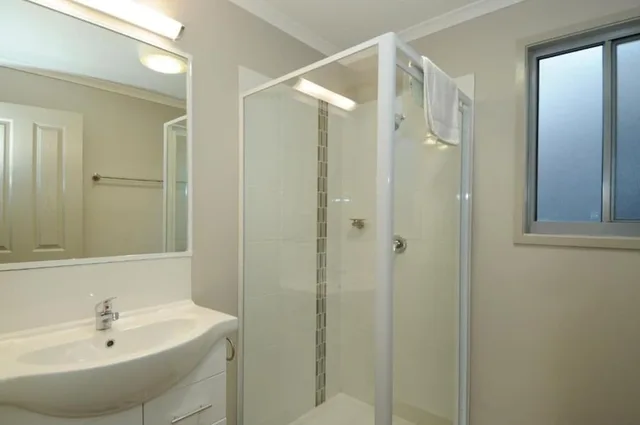 فيلا ديلوكس بأسرّة بطابقين بمطبخ، Nobby Beach Holiday Village 3/3