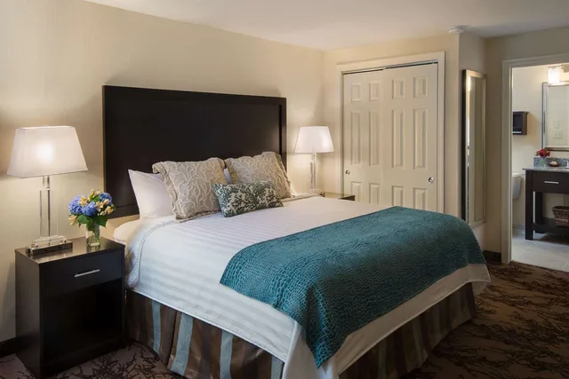 غرفة بسرير كينج لذوي الإعاقة، Port Inn & Suites Kennebunk, Ascend Hotel Collection 1/2