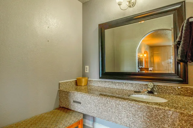غرفة بسرير كينج، Economy Inn Livingston By OYO TX US 59 4/4