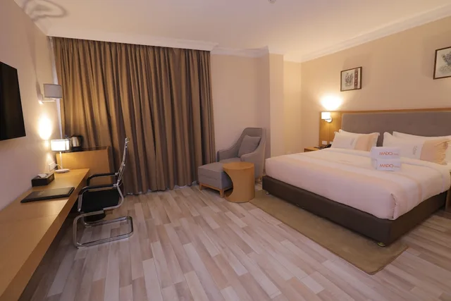 غرفة عائلية بسرير كينج وسريرين منفصلين، Mado Hotel 6/8