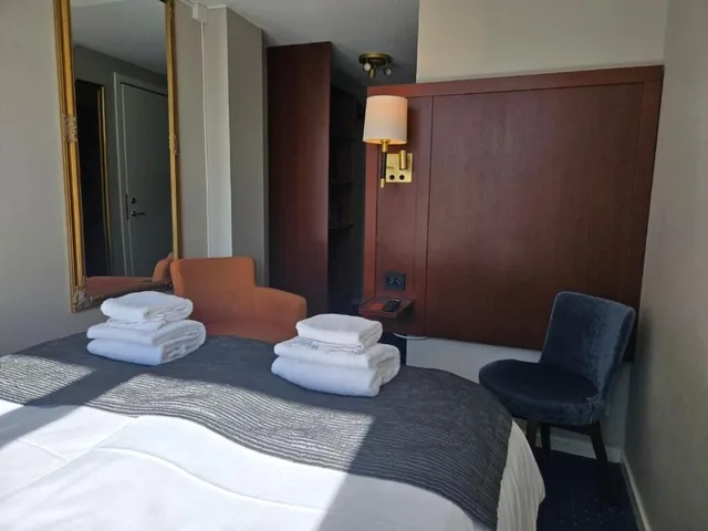 Economy, Queen Bed, Mariestads Stadshotell 1/6
