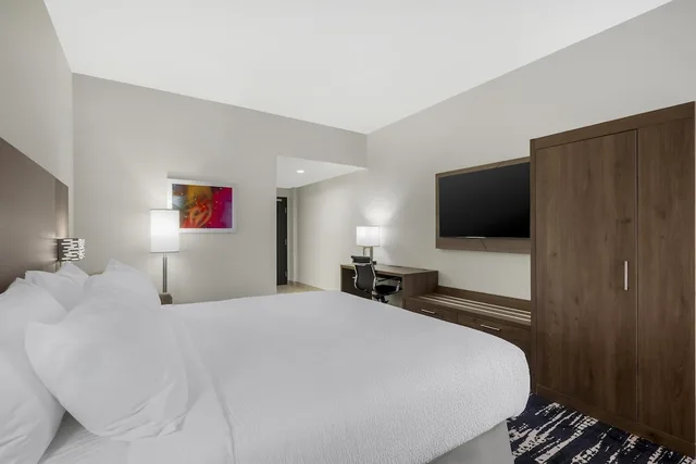 غرفة قياسية بسرير كينج لذوي الإعاقة، Best Western Plus Gilbert/Mesa 4/8