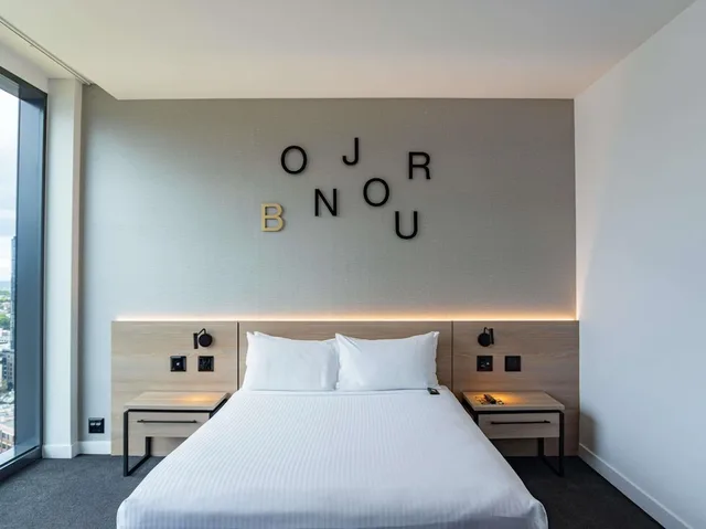 غرفة قياسية بسرير كوين لذوي الإعاقة، Novotel Melbourne South Wharf 4/8