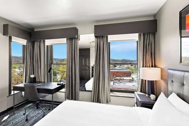 غرفة قياسية بسرير كوين، Tygart Hotel, Ascend Hotel Collection Elkins WV 1/8