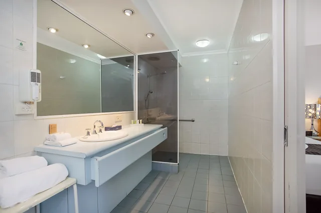 غرفة بريميوم بسرير كوين وسرير فردي، Country Comfort Warrnambool 7/9