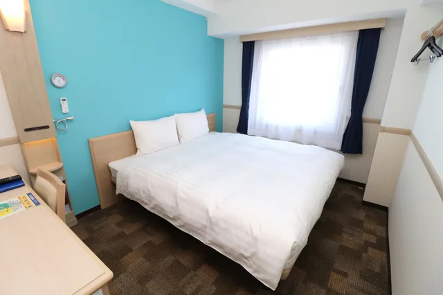 غرفة بسرير كينج للمدخنين، Toyoko Inn Toyotashi Ekimae 3/4