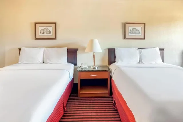 غرفة بسريرين كوين للمدخنين، Rodeway Inn & Suites Jefferson 3/10