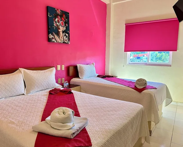 Standard, 1 Queen and 1 Single Bed, Pool View, Barranquilla Hotel 4/10