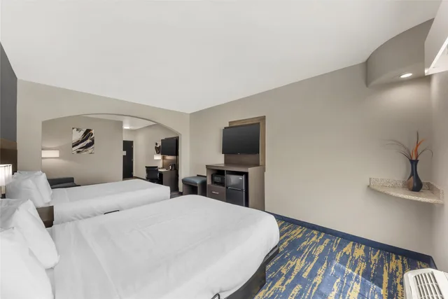 جناح بسريرين كوين مع أريكة، Best Western Sea World/Lackland AFB NW Hotel Suites 1/3