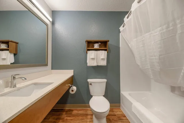 غرفة قياسية بسرير كوين، WoodSpring Suites Orlando I-4 & Convention Center 5/5