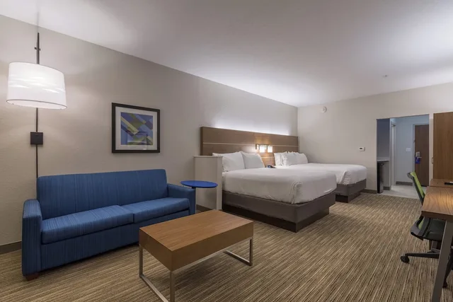 جناح بسريرين كوين مع أريكة، Holiday Inn Express And Suites San Marcos South 2/7
