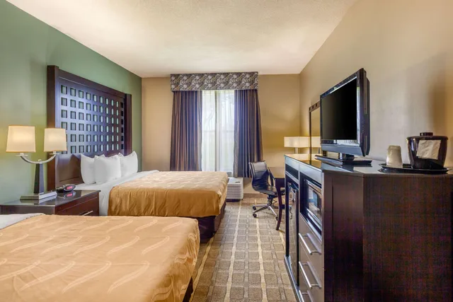 غرفة بسريرين كوين، Quality Inn Suites Durant 3/4