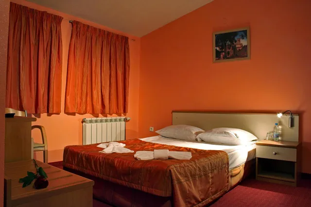غرفة مفردة، Brod Hotel 3/20