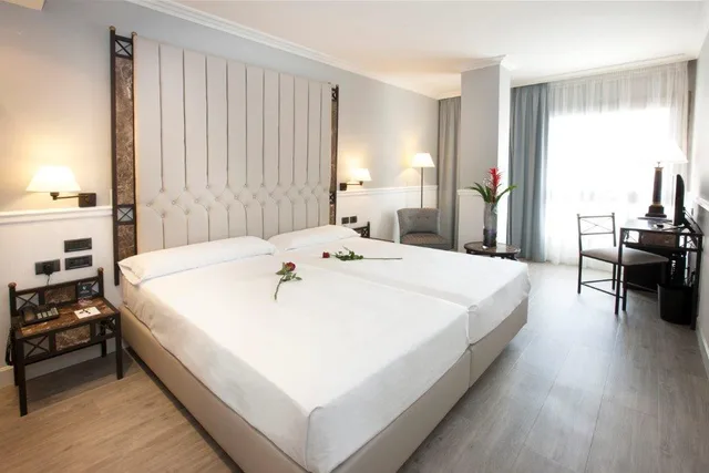 غرفة عائلية، Hotel Gran Via Logroño 1/2
