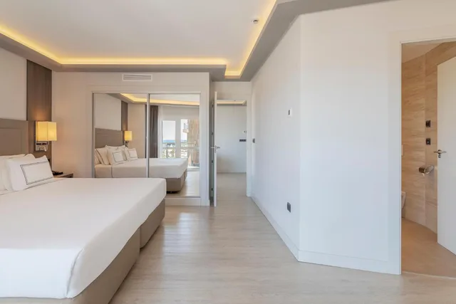 جناح جونيور تنفيذي مع أريكة، Melia Alicante 2/9
