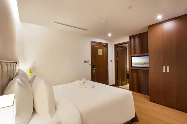 غرفة قياسية مفردة، Regalia Gold 2/6