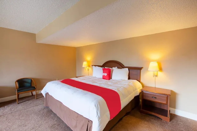 غرفة بريميوم بسرير كينج للمدخنين، Hotel Port Allen LA I-10 West 3/5