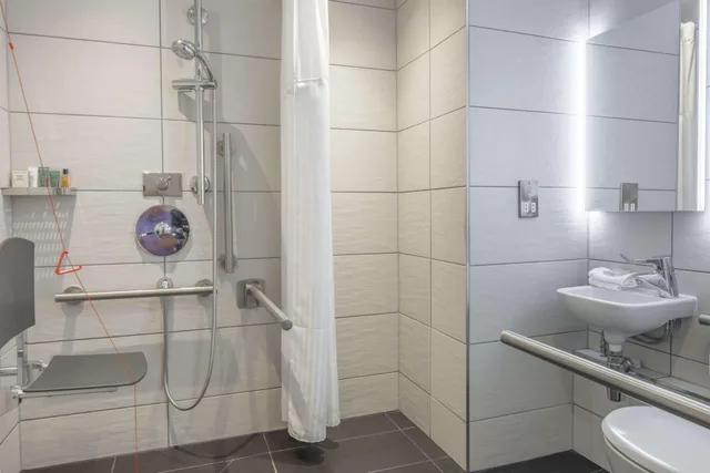 غرفة قياسية بسرير مزدوج، Hilton York 3/3