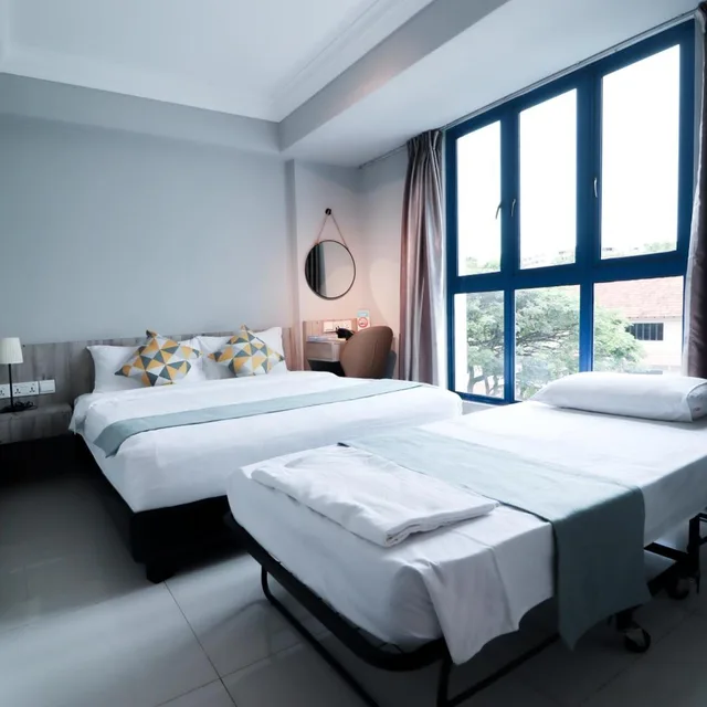 Renovated, Triple، Harbour Ville Hotel 2/6