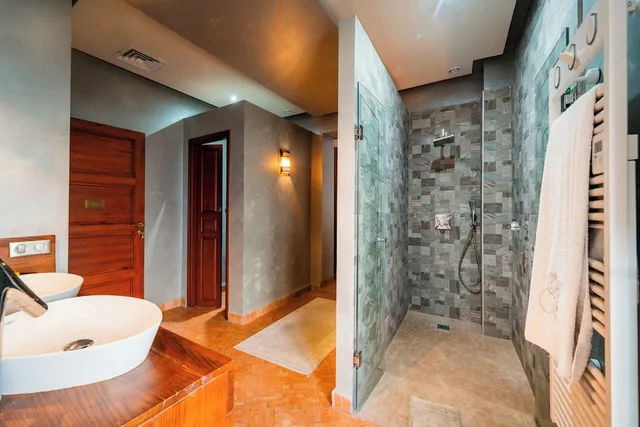 جناح بسرير مزدوج، Riad Ysalis 8/9