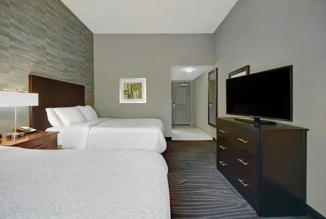 غرفة بسريرين كوين لذوي الإعاقة، Hampton Inn And Suites Robbinsville 1/4
