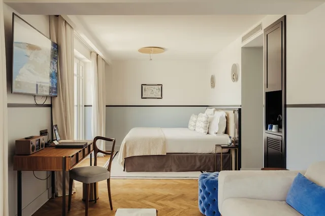 جناح بسريرين كينج بإطلالة على البحر، Hotel Les Roches Blanches 2/9