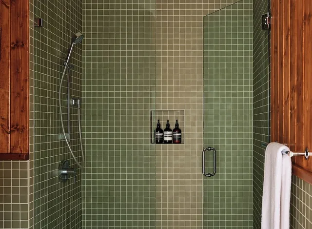 جناح بسرير كوين، The Alpine House Lodge & Cottages 4/4