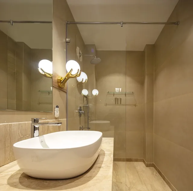 غرفة فاخرة بسرير كينج، GREEN WOOD RESORT 5/5