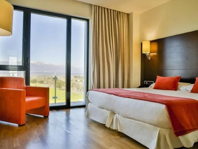 غرفة بسرير مزدوج مع سرير إضافي، Hospedium Valles de Gredos Golf 2/9