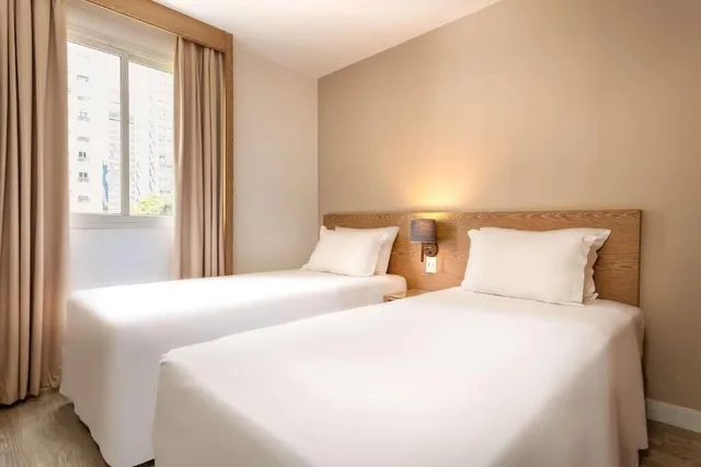 غرفة بريميوم بسريرين منفصلين، Wyndham Sao Paulo Paulista 1/4