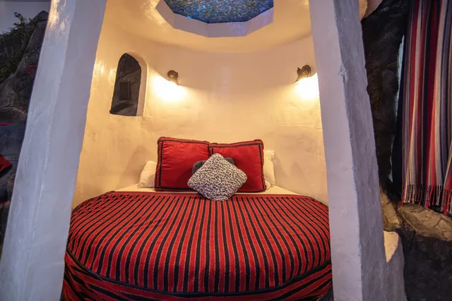 Lighthouse، Anniversary Inn - 5th South 1/2