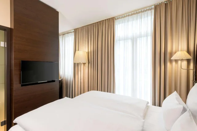 غرفة قياسية بسرير مزدوج أو سريرين منفصلين، Nh Dusseldorf Konigsallee Formerly Nh Dusseldorf City Center 5/9