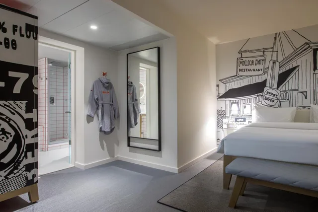 جناح عائلي بسرير كينج مع أريكة، Radisson RED, Brussels 5/7