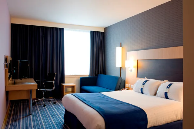 Room, Double Bed, Sofa, HOLIDAY INN EXPRESS ROTHERHAM - NORTH 1/2