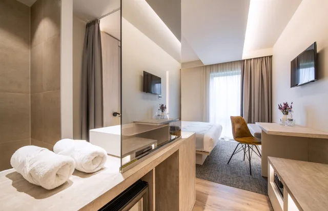 غرفة قياسية بسرير مزدوج بإطلالة على الحديقة، BEGIJNHOF HOTEL 1/4