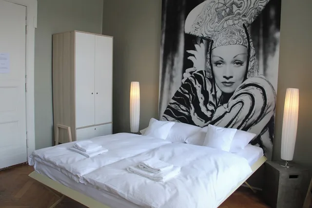 غرفة قياسية بسرير كوين، Arthotel Connection 2/5