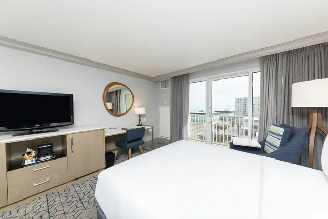 غرفة بسريرين كوين بإطلالة على البحر بشرفة، Hilton Melbourne Beach Oceanfront 4/7