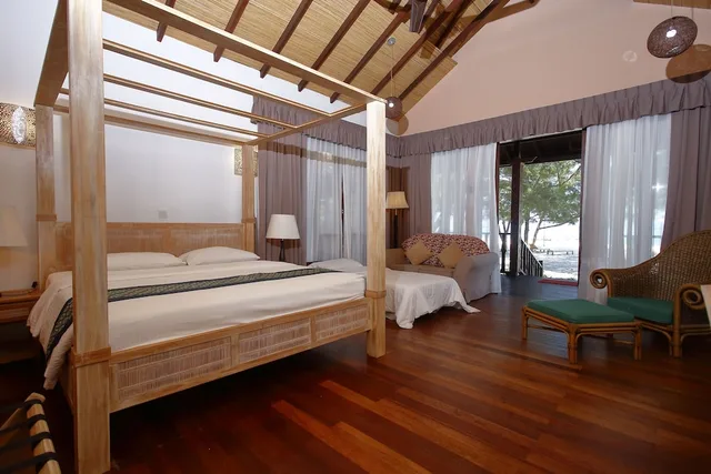 شاليه بسرير كينج بإطلالة على البحر، Sutera @ Mantanani Island Resort and Spa 3/4