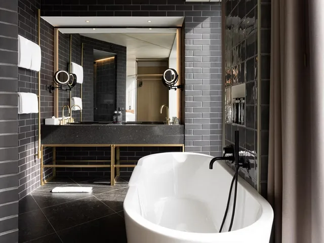 لوفت بسرير مزدوج، Ruby Emma Hotel & Bar 4/4